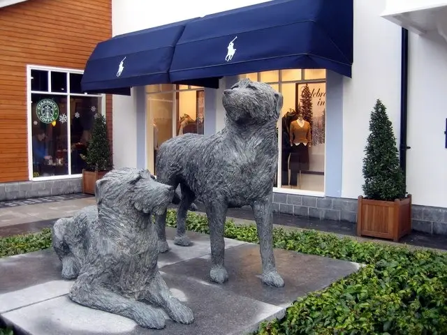 Public sculpture of two hounds representing Bran and Sceolan in Kildare Town.